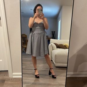 Betsy Johnson viral waist SNATCHIng sundress